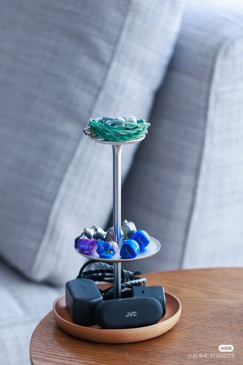 ddhifi_com's tweet photo. It's an earbuds stand, and there's more to it than that. 😎
#ddHiFi #EarbudsStand #EarphoneStand #Stand #HS210 https://t.co/I6z0He10En