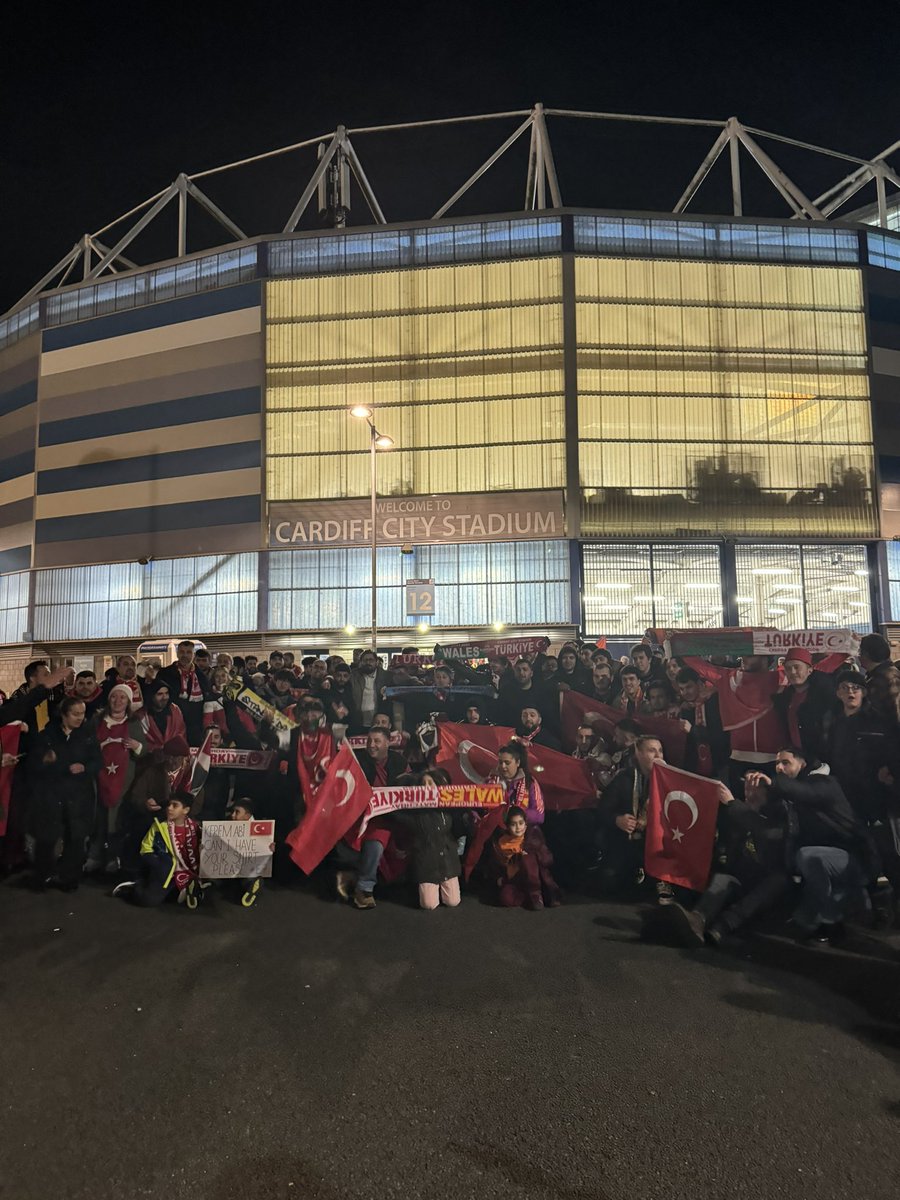 Gururumuz A Milli futbol takımına destek için Cardiff’teyiz… 🇹🇷🇹🇷🇹🇷

#WalesTurkey 
#Euro2024Qualifiers 
#EURO2024