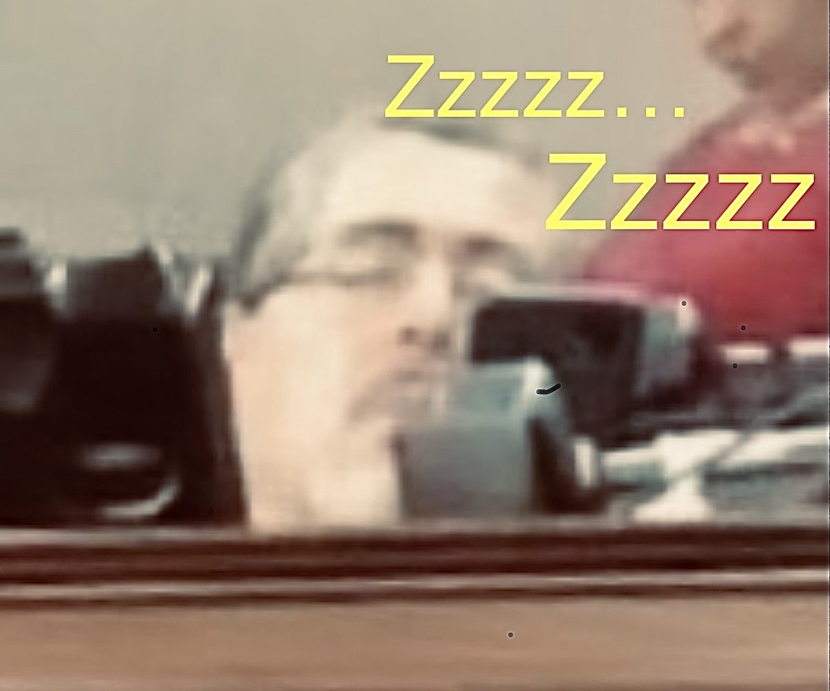 Rec749's tweet photo. NO LLEGA….. y cuando lo hace LLEGA A DORMIR….

QUE WEVOS! Vaaaaaaa https://t.co/3BXYEx0gbv