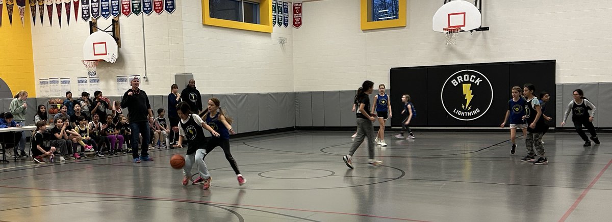 BrockMsSamuel's tweet photo. What a great exhibition game with @AsherWittenberg and his team from Niagara PS. We had so much fun! Our ears are still ringing from all the cheering! @TDSB_BrockPS @TDESAA_TDSB 🏀⚡️🖤💛⚡️🏀 https://t.co/m0uD9r1iyN