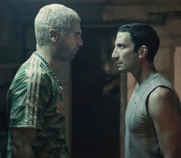 - é cierto eso de que te queré ir lionel? Repondeme no seá gil
-