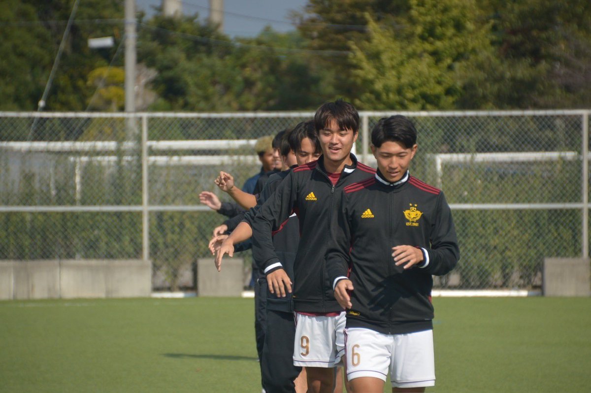InahoKickers's tweet photo. 【ブラ体！】
試合前のブラ体の様子‼️

 #稲穂キッカーズ #サッカーサークル #オール早稲田 #ブラ体隊長 #ぶち上げていこうぜ https://t.co/Jtum860xBe