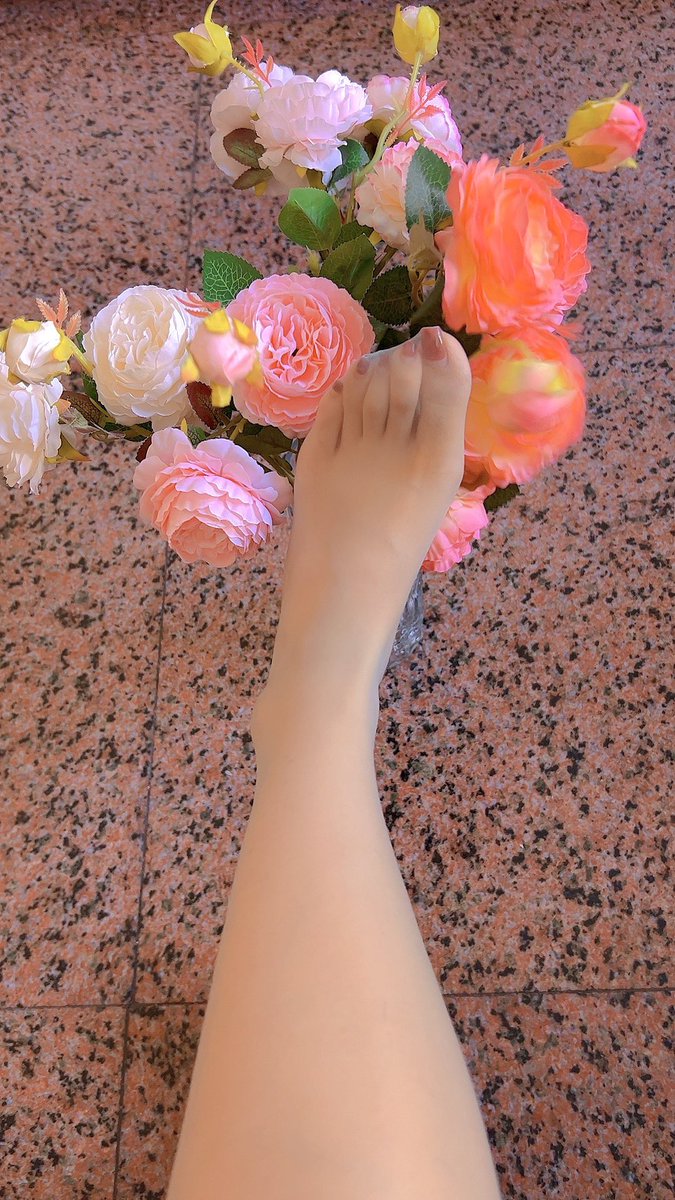 🧦<a href="/limerencem/">limerencem_official</a>  有点甜
薄荷绿色好美腻～ 
一打开一股薄荷味道。想吃😋
