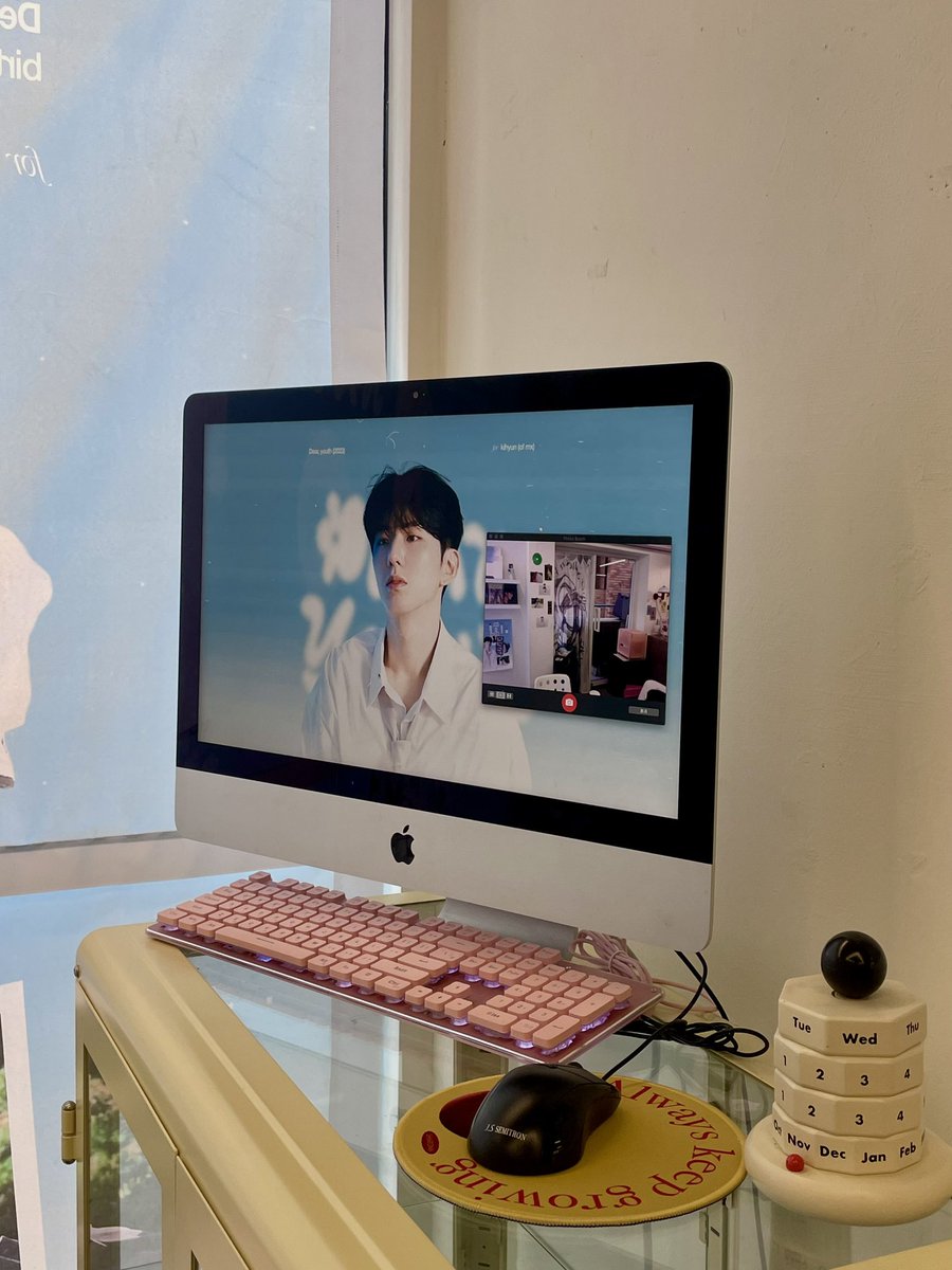 b1u2print's tweet photo. 특전이 진짜 진짜 감성적...너무 예뻐 럭드도 예쁨 꼭꼭 해야됨 오늘만 갔던 게 후회될 정도임🥺 아 저기 카메라 진짜 사진 잘 나오는 듯 사진 꼭 찍기...ෆ
#나의_청춘이었던_첫사랑_기현에게
#우리의_영원한_청춘_기현에게 https://t.co/qJaCNb5hWO