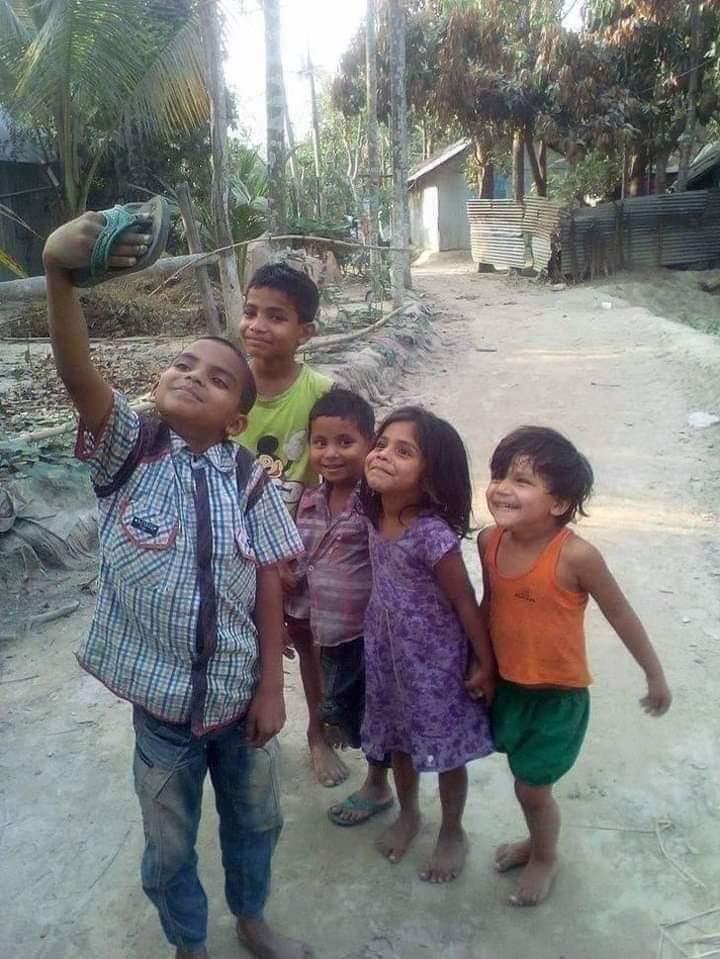 NarainSindhi2's tweet photo. تون امير آھين تہ ��ا ٿي پيو!
اسان بہ پنھنجي خيالن جا بادشاه آھيون😊😊 https://t.co/FwcfVnMUA1