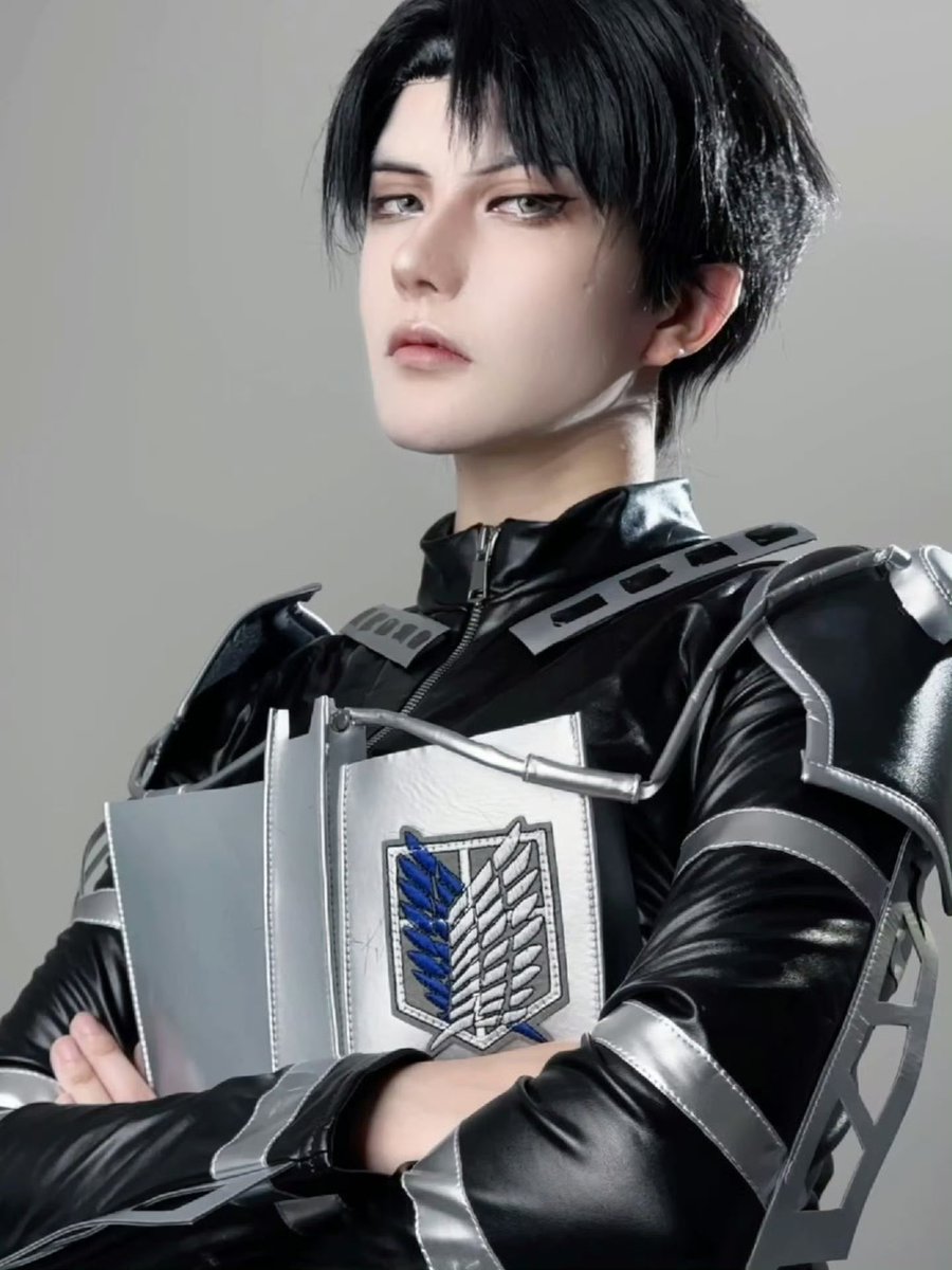 lujiuerhei21's tweet photo. 一生都在失去. ​​​

#cos #cosplay #进击的巨人 #利威尔 #attackontitan #leviackerman #rivailleackerman https://t.co/cyJ5MJ6y69