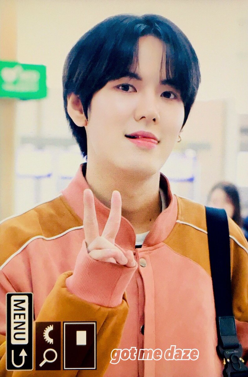 GotmeDaze's tweet photo. 231122 ICN 출국 pre

1초만에 정색하기••(좀 삐진겁니다😒😎
｡:ﾟ૮ ˶ˆ ﻌ ˆ˶ ა ﾟ:｡

#이환희 #환희 #LEEHWANHEE #HWANHEE https://t.co/D6aIW9JqTh