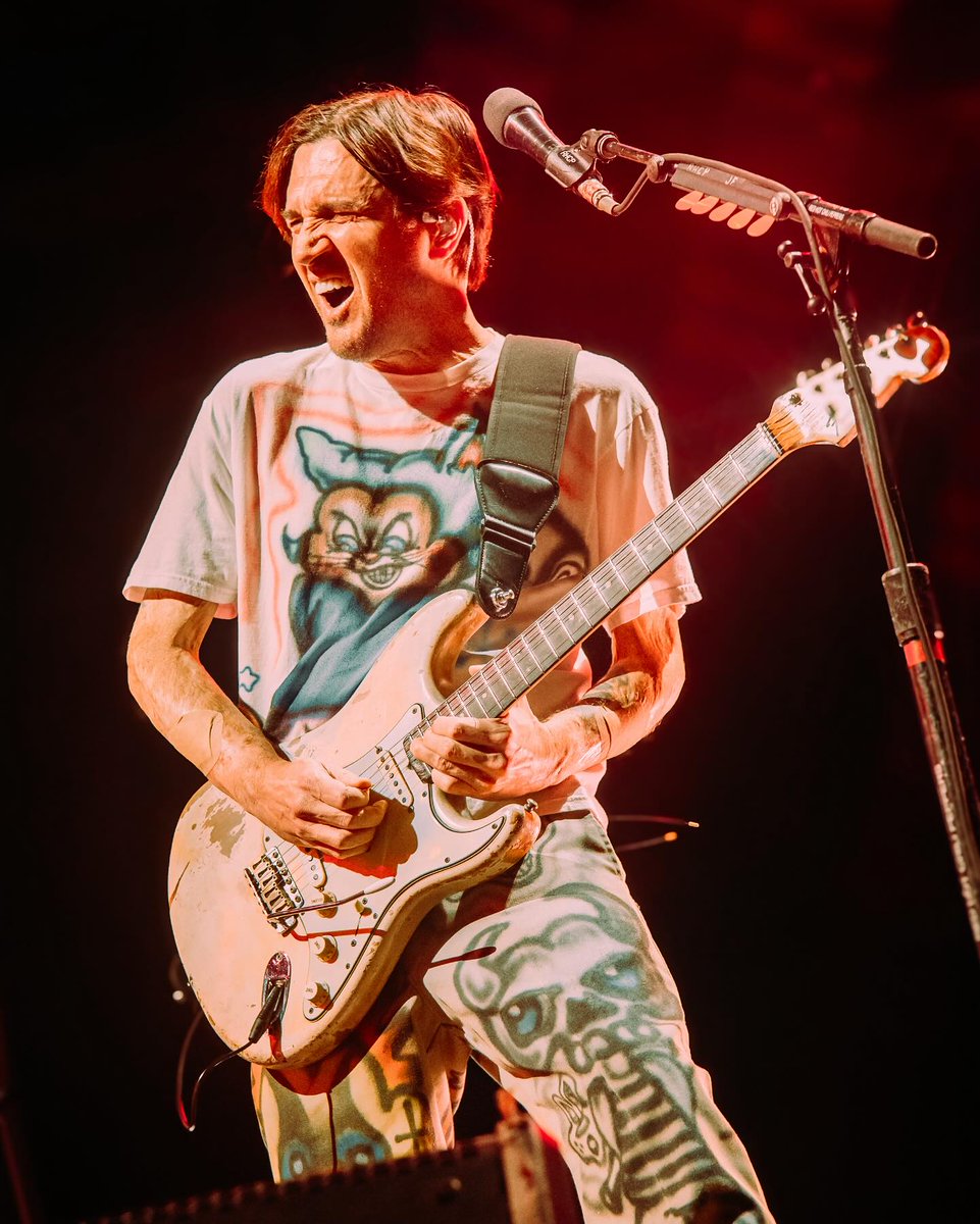RHCP Argentina tweet media