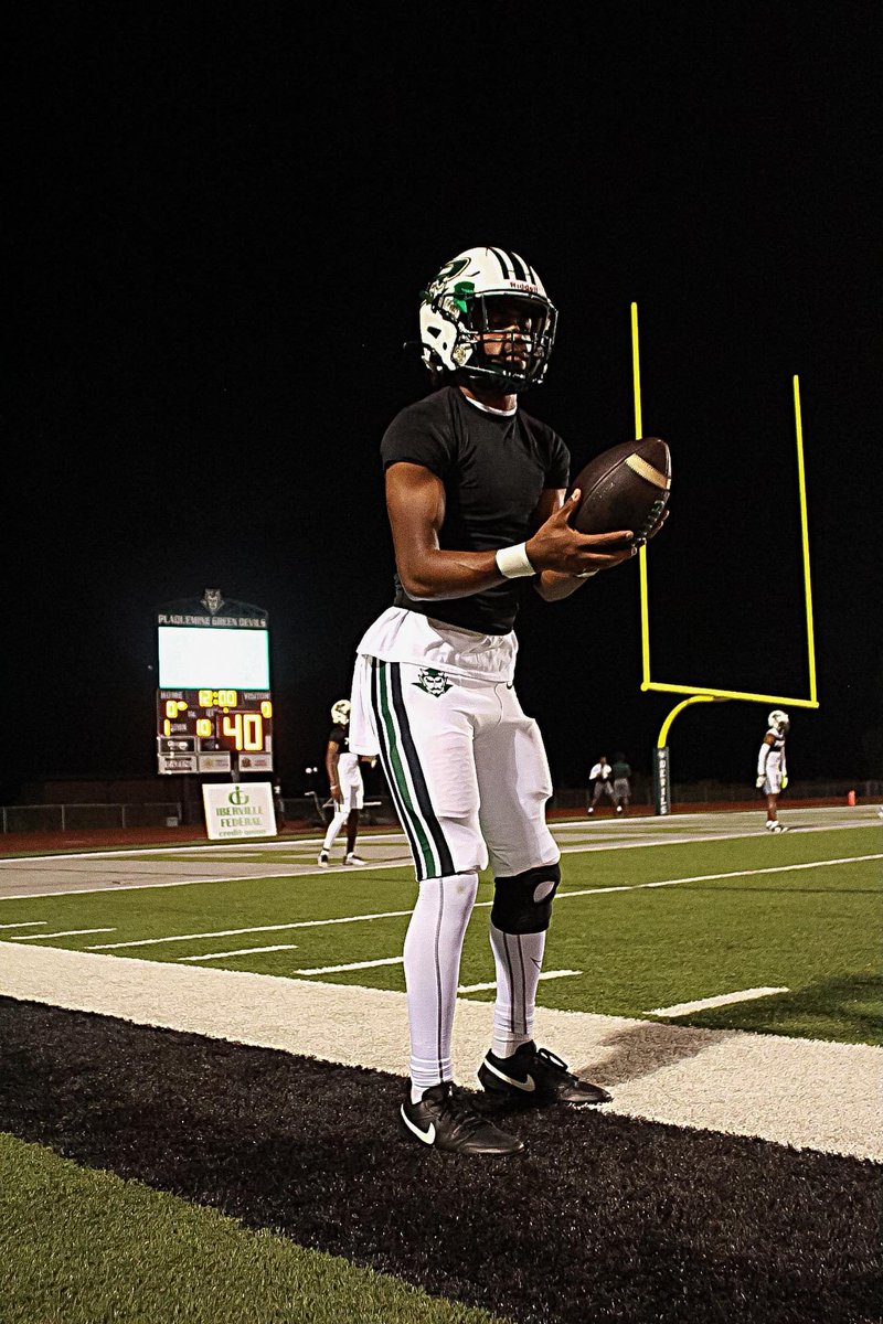 DaRealNicoDogg's tweet photo. The best is yet to come... #back2dalab #srsznloading @__PHSFootball #nothingbigger #YungD๐ฏT #VALID_VICTORIAN https://t.co/w0AoepQb8B