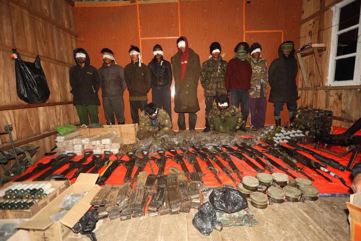 zawmoethant71's tweet photo. The 12 soldiers incl a major of terrorist military council were arrested in the seizure ceremony of #Kennedy military camp's of #SAC,#PDFs Zoland announced.
https://t.co/yGRRt4dYWY
#2023Nov22Coup
#WhatsHa https://t.co/e1wb4cG7Jb