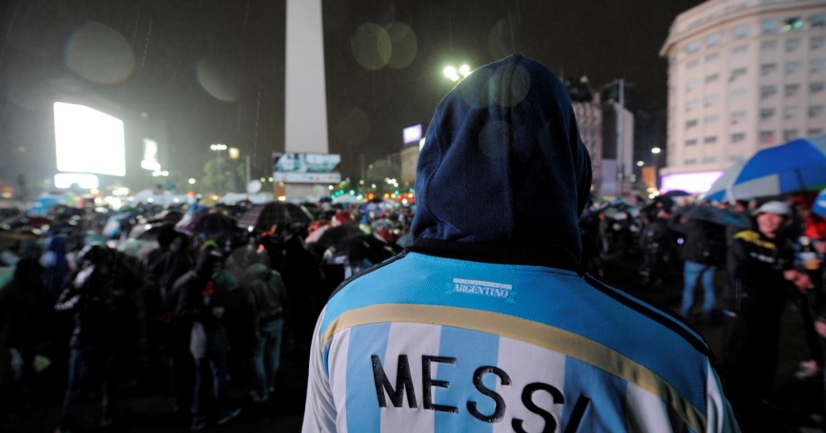 zlatansexy's tweet photo. Exijo una marcha pidiendo como la que se hizo como por Messi para que se quede Scaloni y para pedir la renuncia de Tapia, no hay que permitir que se siga arruinando el fútbol argentino https://t.co/HQc3f8YCgJ