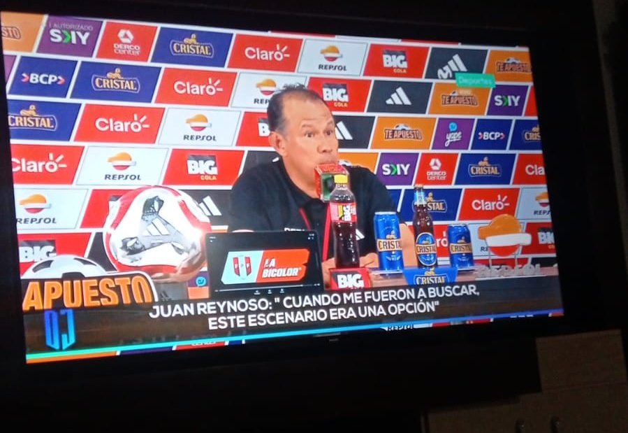 Jeysson_VM's tweet photo. No puedo creerlo, arruinando a la selección peruana. https://t.co/EKeoZ8xpkH