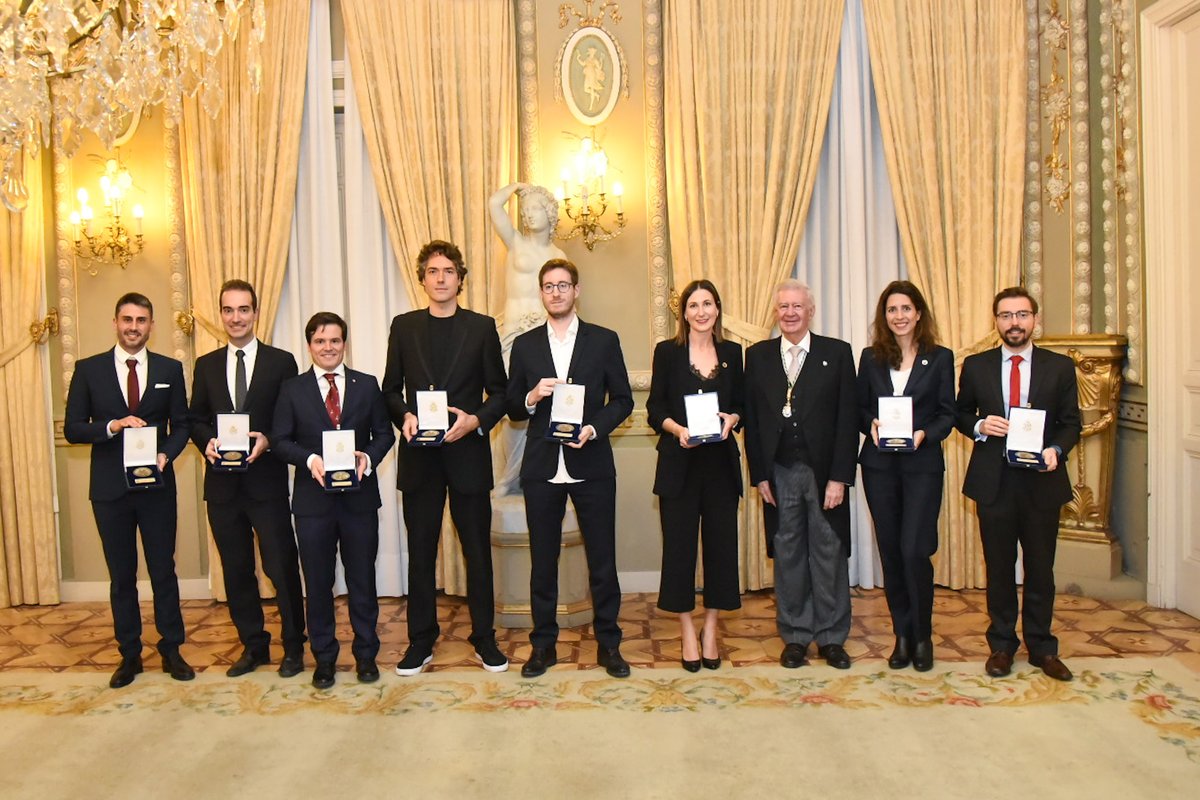 Dan Casas (@dancasas) on Twitter photo Yesterday, I had the honor of receiving the medal from the Royal Academy of Engineering of Spain (<a href="/RAI_Ingenieria/">Real Academia de Ingeniería</a>) as a runner-up for the Young Researcher Award 2023.
Thanks students and collaborators for the great work, and family for all the support! Yesterday, I had the honor of receiving the medal from the Royal Academy of Engineering of Spain (<a href="/RAI_Ingenieria/">Real Academia de Ingeniería</a>) as a runner-up for the Young Researcher Award 2023.
Thanks students and collaborators for the great work, and family for all the support!