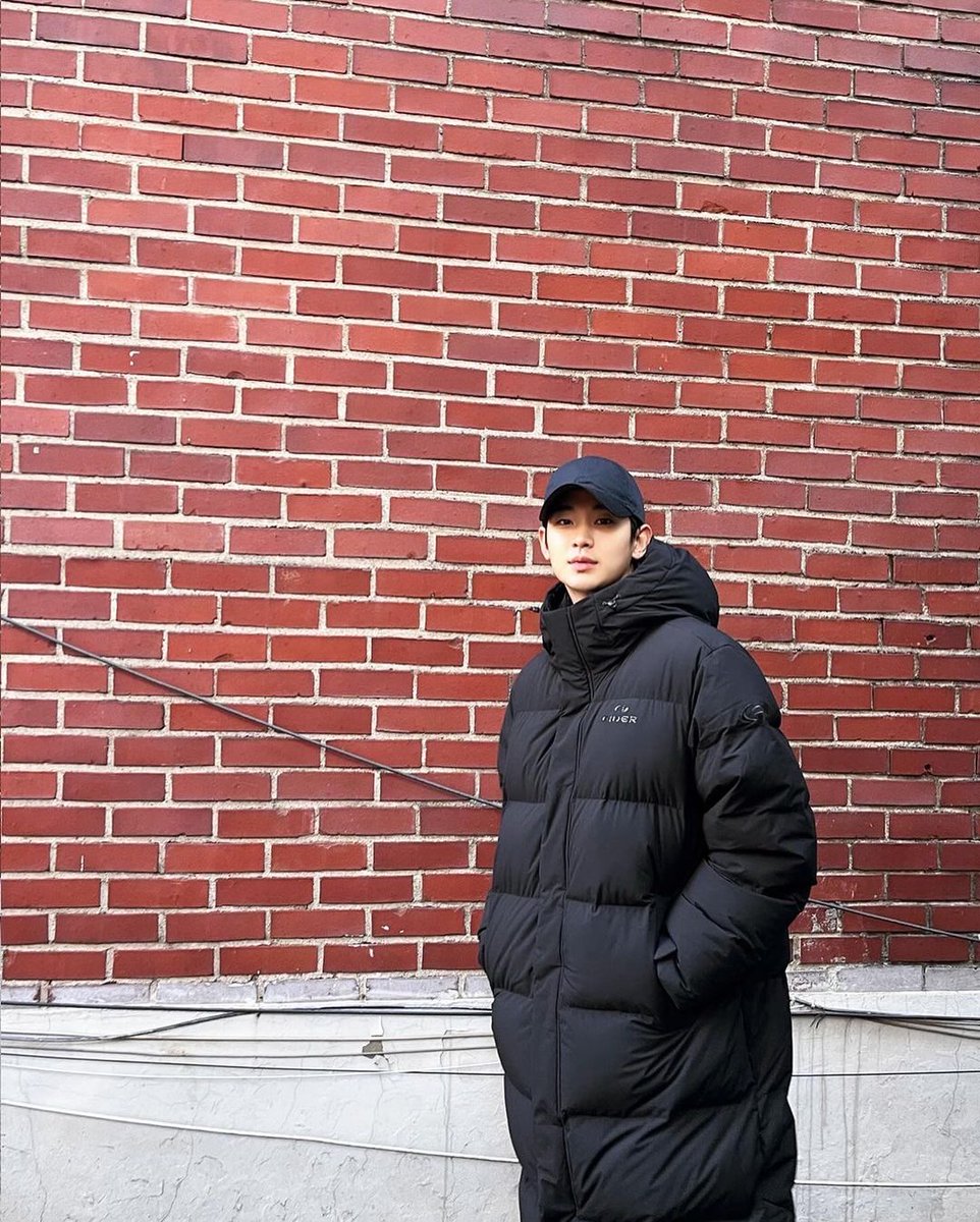 dior_kim1's tweet image. 2023.11.22  Kim Soo Hyun ig update 💕💕💕
#Eider 
 #GOLMEDALIST
#김수현 
#KimSooHyun 
#金秀賢
#キムスヒョン