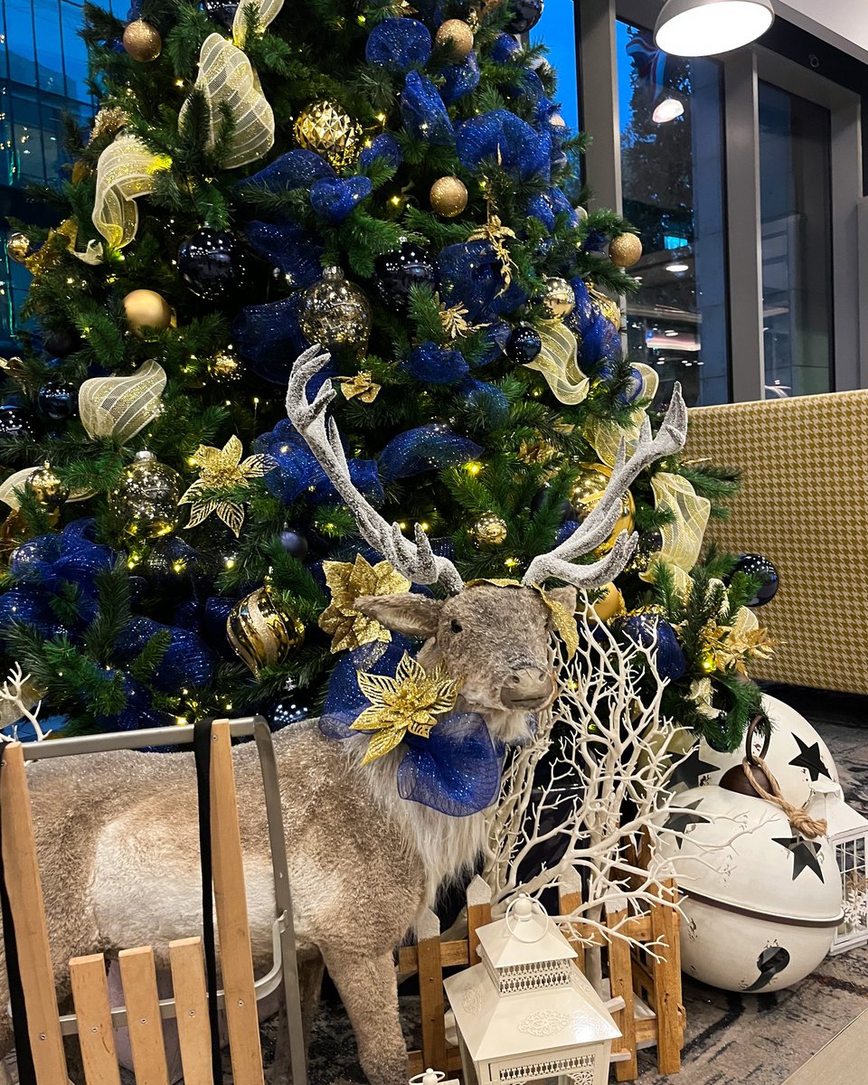 Are you looking for a Christmas party venue?   

Check out our member <a href="/HolidayInnMcr/">HI Manchester City</a>! 🙌🥳  

himanchestercityevents.com