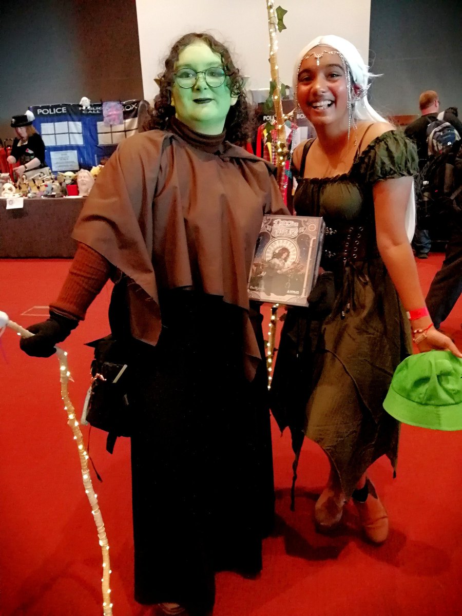 BackspindleGame's tweet image. Throwbacks to some of the fun we had this year at @DublinComicCon and @IDWCon
#terrypratchet #discworld #boardgames #witches #community #fun #cosplay