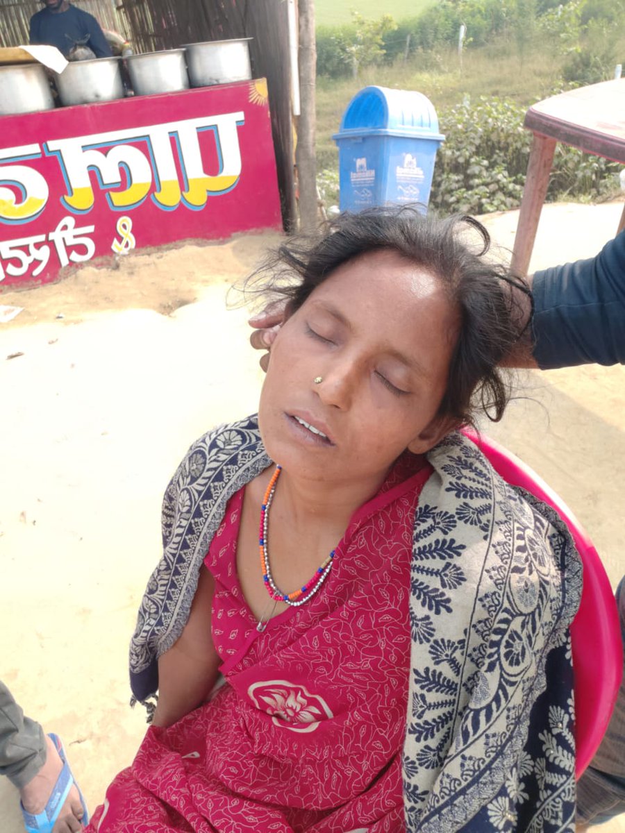NK Vishwakarma (@2012_narendra) on Twitter photo <a href="/SultanpurDm/">DM Sultanpur</a> <a href="/sultanpurpolice/">SULTANPUR POLICE</a> <a href="/PROCell19/">Sultanpur Police</a> <a href="/wpl1090/">Women & Child Security Org 1090 | UP Police</a> एक महिला जो कि मानसिक रूप से असमर्थ है बेदूंपारा (लंभुआ)बाइपास पे लेटी हुई है पुलिस को सूचना दे दी गई है उपरोक्त किसी को इस महिला की जानकारी हो तो जरूर बताएं....
कृपया उपरोक्त घटना की पुष्टि करें।
नरेंद्र - रुद्र समाजसेवी <a href="/SultanpurDm/">DM Sultanpur</a> <a href="/sultanpurpolice/">SULTANPUR POLICE</a> <a href="/PROCell19/">Sultanpur Police</a> <a href="/wpl1090/">Women & Child Security Org 1090 | UP Police</a> एक महिला जो कि मानसिक रूप से असमर्थ है बेदूंपारा (लंभुआ)बाइपास पे लेटी हुई है पुलिस को सूचना दे दी गई है उपरोक्त किसी को इस महिला की जानकारी हो तो जरूर बताएं....
कृपया उपरोक्त घटना की पुष्टि करें।
नरेंद्र - रुद्र समाजसेवी