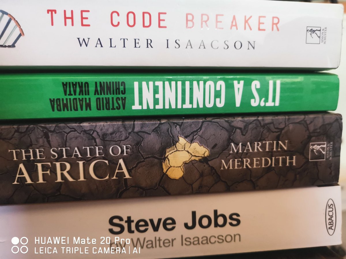 SindiM_research's tweet photo. "my current reads,  I read one when I start feeling sleepy, I change to another and litterally feel rejuvenated when I switch.  It works.  Reading multiple books at the same time  works and it's actually fun.  Try it.  Others are 20% to completion and other 60% or 30%" Benazir M https://t.co/AlXaFkBkNd