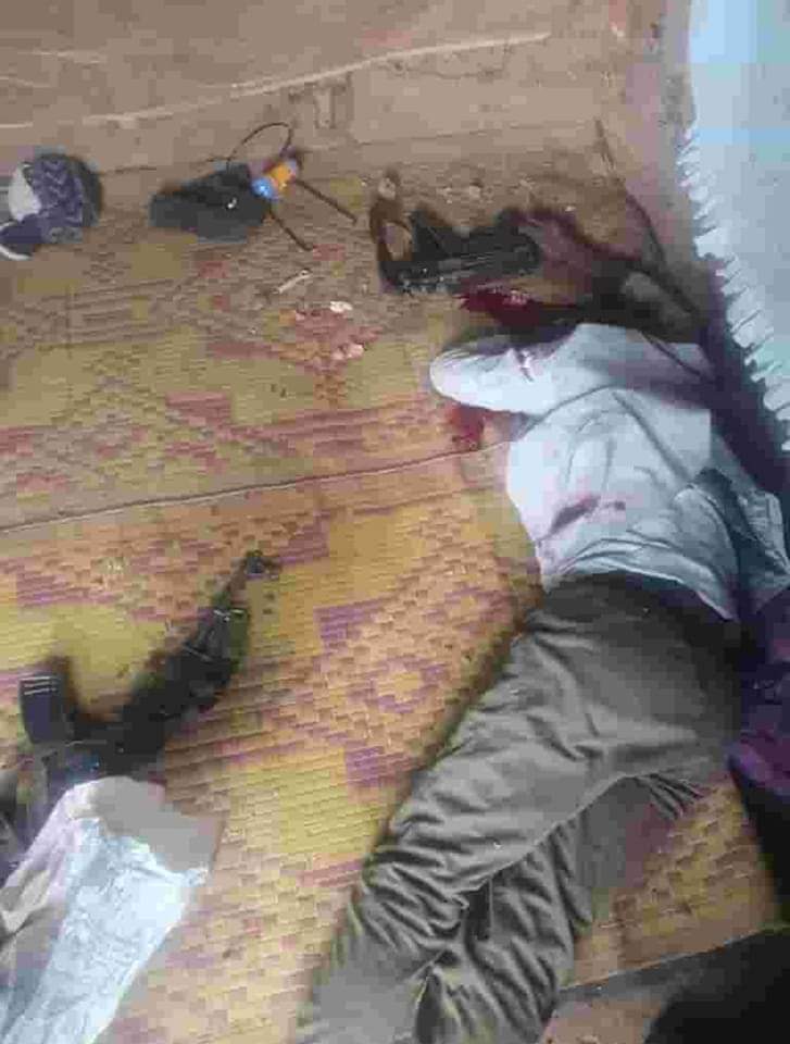 kenyanspider's tweet photo. Police have recovered two firearms lost in a recent shooting in Siaya where one officer was also killed.

The MP5 and AK47 Rifles were recovered at Hawinga from a residential house.
The main suspect, Sheikh Rashid, managed to escape and at least two suspects were fatally wounded https://t.co/oRaWstriNa