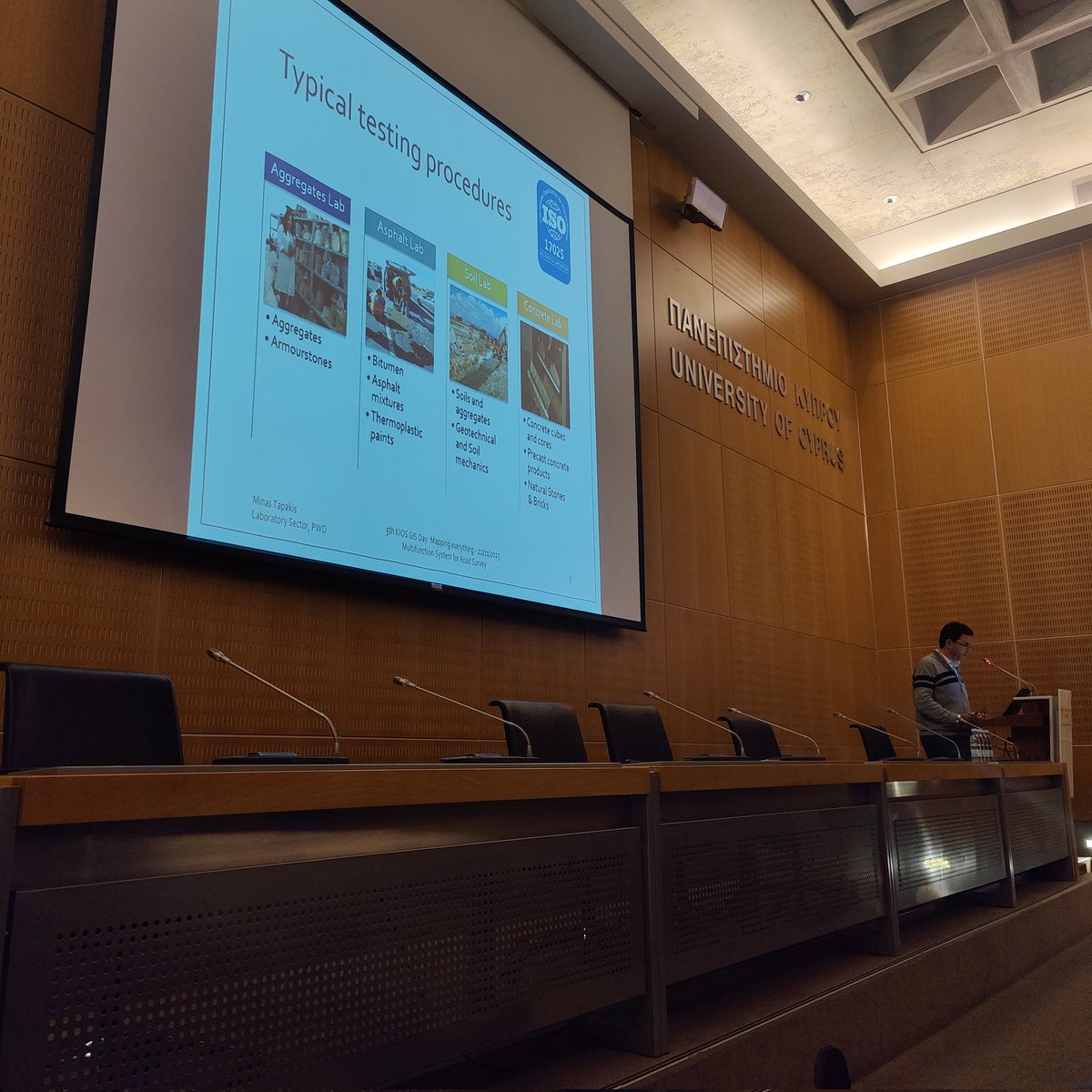 5th <a href="/KIOSCoE/">KIOS Research and Innovation Center of Excellence</a> GIS Day: Mapping Everything. Now Minas Tapakis, Public Works Department, is talking about the innovative multifunctional car for monitoring pavement conditions.
#GIS #mapping #GISDay