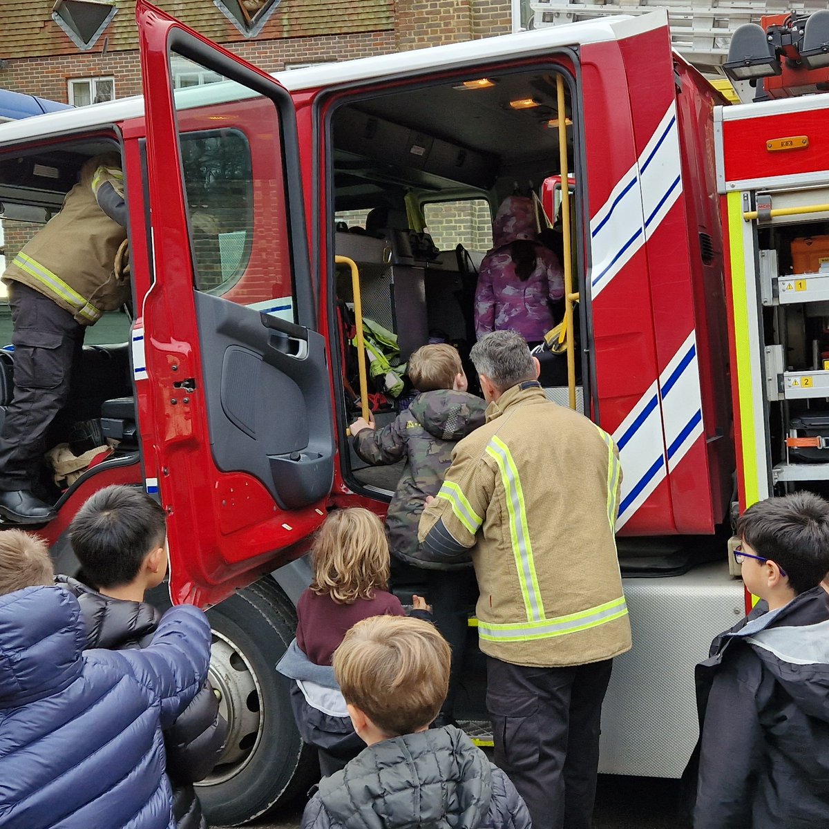 Windlesham House tweet media