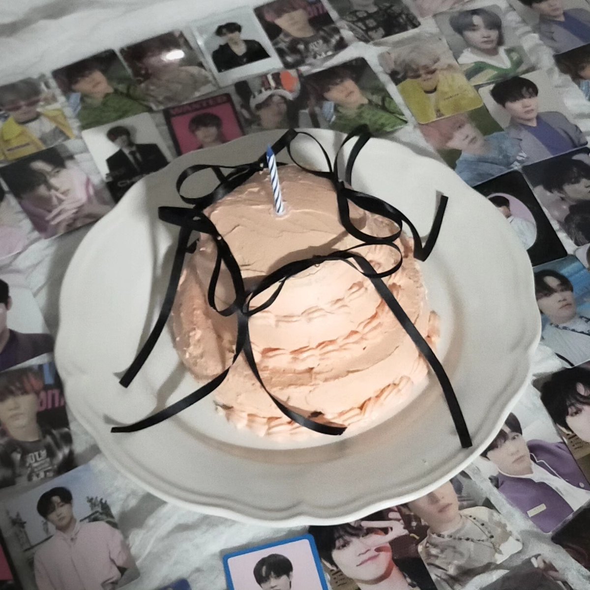 kh_lover222's tweet photo. 〈ʜᴀᴘᴘʏ ᴄʜᴇɴʟᴇ ᴅᴀʏ°・*:.。.☆〉
愛おしいチョンロさんお誕生日おめでとうございます😭♡ https://t.co/Fn0NMyRdiz