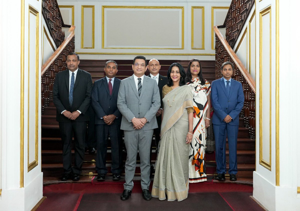 SLdiplomats's tweet photo. Congratulations our #SLFS colleagues on their appointment as Heads of Mission for Bangladesh, Belgium, Egypt, Italy and Singapore. Wishing you all successful tenures! #diplomacy #lka @MFA_SriLanka https://t.co/2e5TRgQhnn