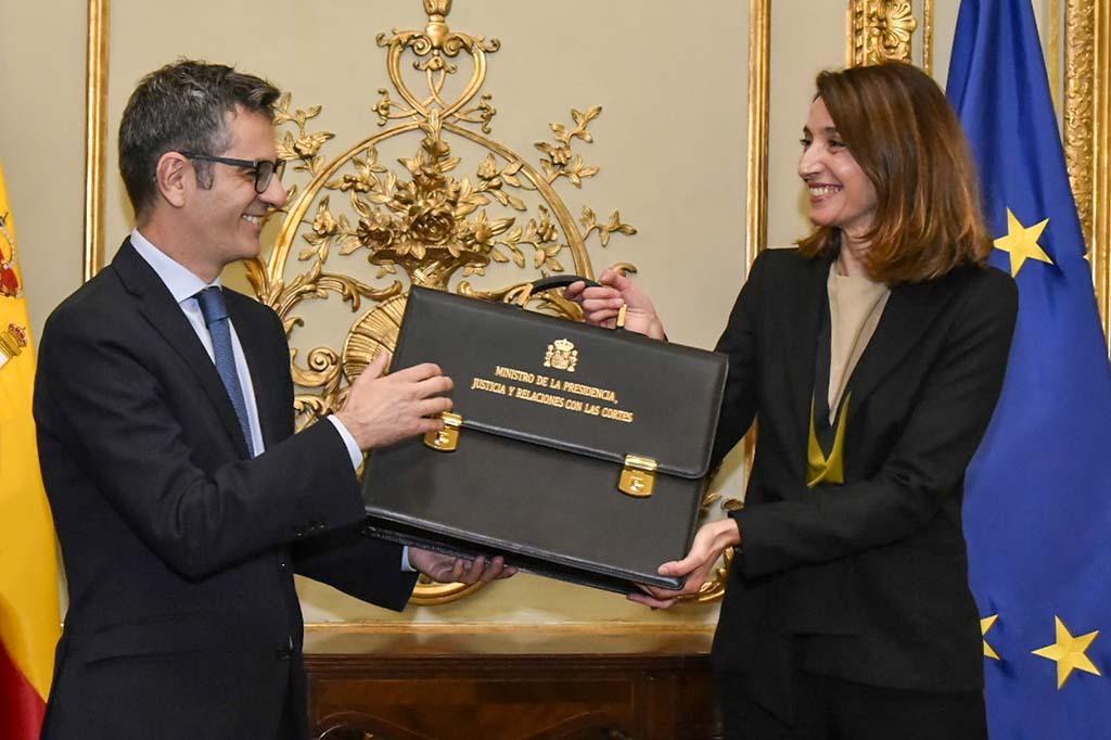 Félix Bolaños recibe la cartera de Justicia de manos de su predecesora en el cargo, Pilar Llop ift.tt/8iX9opu