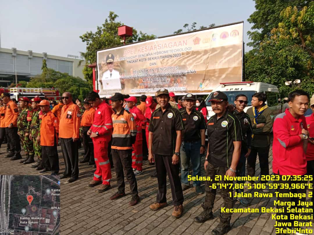 kompi887's tweet photo. Selasa, 21 November 2023. KOMPI887(P2C) memenuhi undangan Apel Kesiapsiagaan Menghadapi Bencana Hidrometeorologi Tahun 2023 yang diamanatkan langsung oleh Wali Kota Bekasi Bapak R. Gani Muhamad. Bertempat di Lapangan Plaza Patriot. https://t.co/P9GqTeAn7n