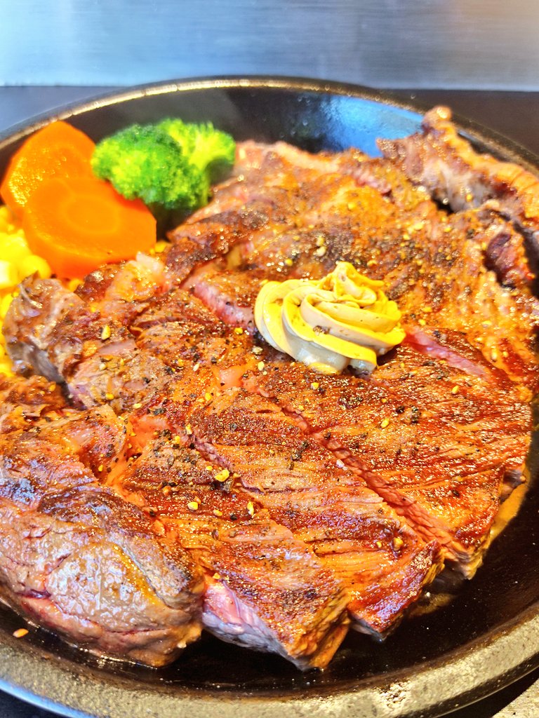 いきなりステーキで初ワイルドステーキ！想像よりガッシリどっしりしてた🥩🍴𓈒𓂂𓏸