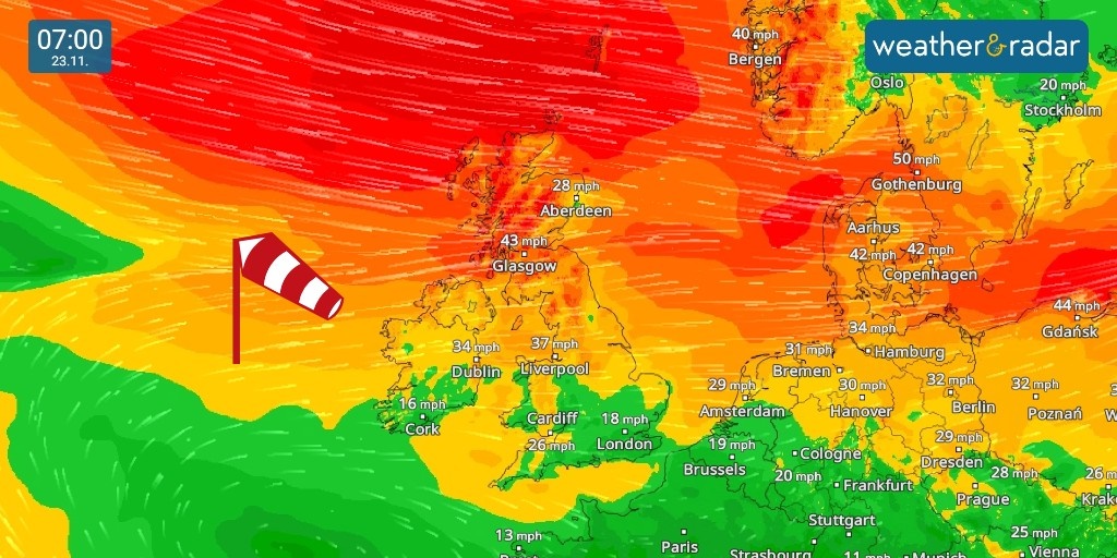 WeatherRadar_UK's tweet image. Winds will be strengthening in the north through today and tonight, reaching its peak early tomorrow morning.

Check out the detail on the WindRadar 🌬️ 🍃
to.weatherandradar.co.uk/WindRadar

#WindRadar #windy #windwarning #weatherwarning