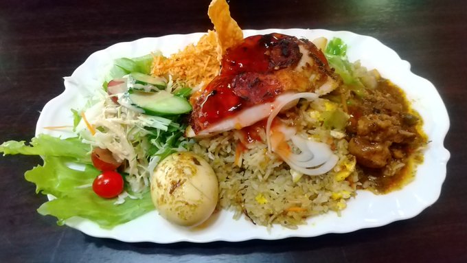 ブリヤニとチキンカレーめっちゃ旨し。
バイクで行くのはちょっと遠いけど毎日でも食いてえ😋 