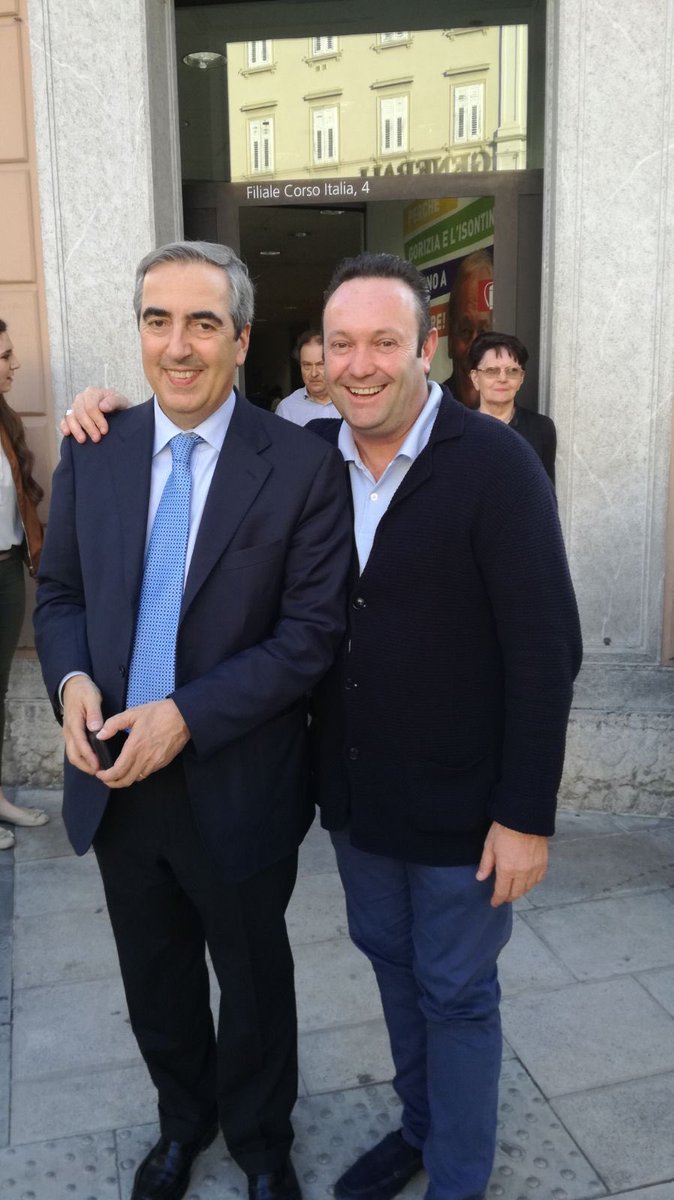 FabioGentile7's tweet photo. Complimenti e tanti auguri di buon lavoro al neo #capogruppo di ⁦@FI_Parlamento⁩ #ForzaItalia al #Senato ⁦@gasparripdl⁩ #Gasparri (qui in una foto del 2018 a #Gorizia) ⁦@angela_brandi⁩ ⁦@fulviosluga⁩ https://t.co/kLON8B7Ibx