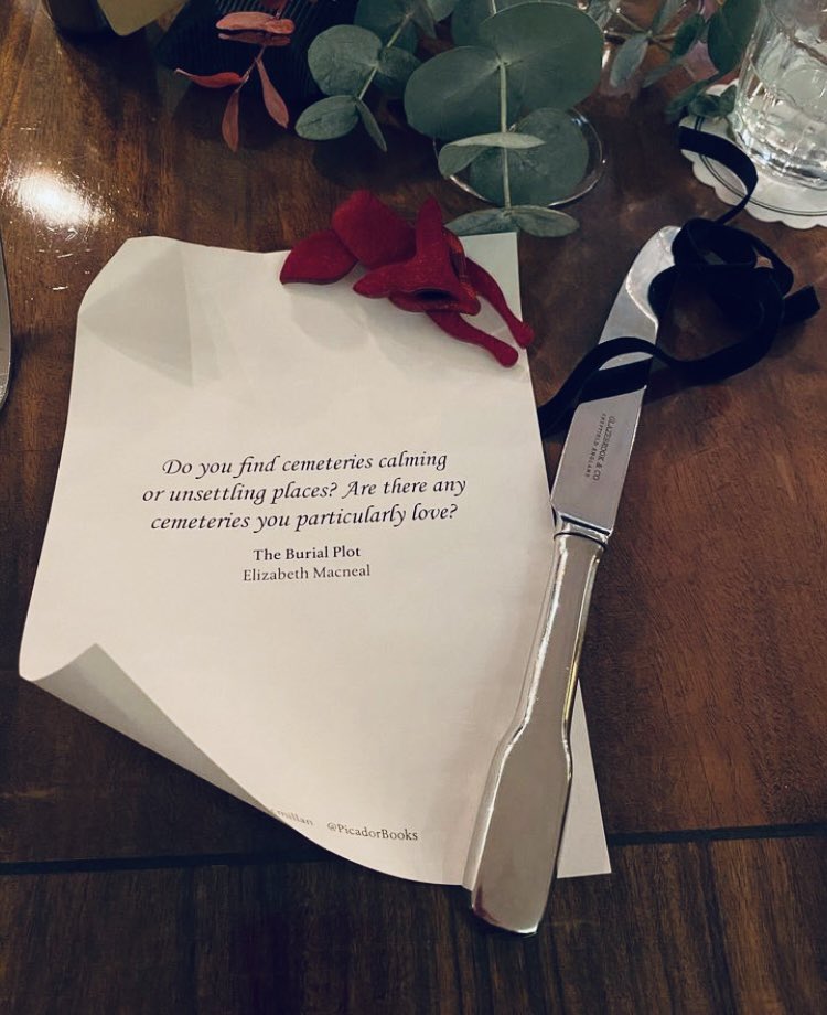 Elizabeth Macneal tweet media
