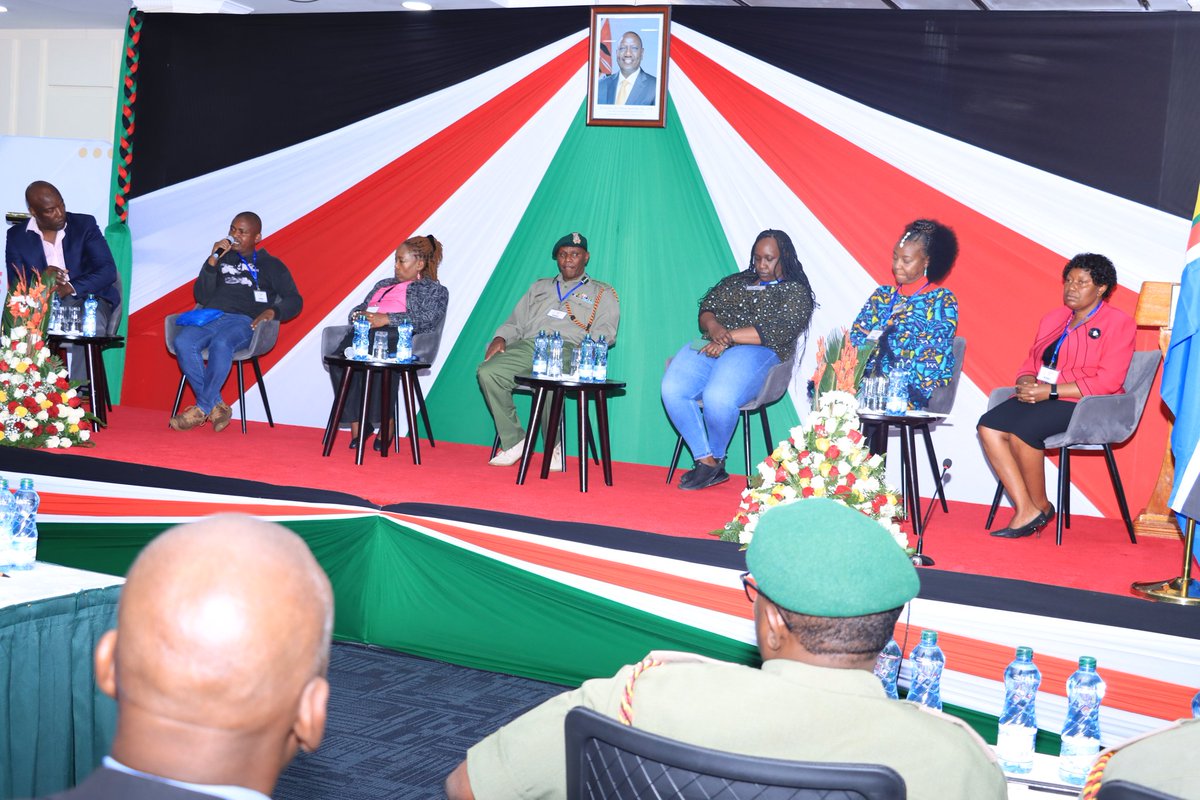 CrimeSiPoaKenya's tweet image. Our ED @peteouko moderating the panel discussion on Youth Empowerment through skills acquisition for market competition and Crime Prevention.
#CorrectionalServiceWeek 
#CrimeSiPoa 
#ReformingLives