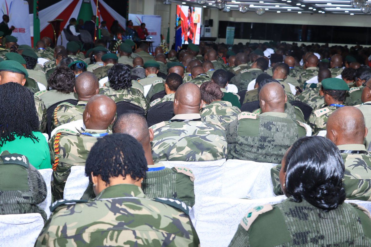CrimeSiPoaKenya's tweet image. Our ED @peteouko moderating the panel discussion on Youth Empowerment through skills acquisition for market competition and Crime Prevention.
#CorrectionalServiceWeek 
#CrimeSiPoa 
#ReformingLives