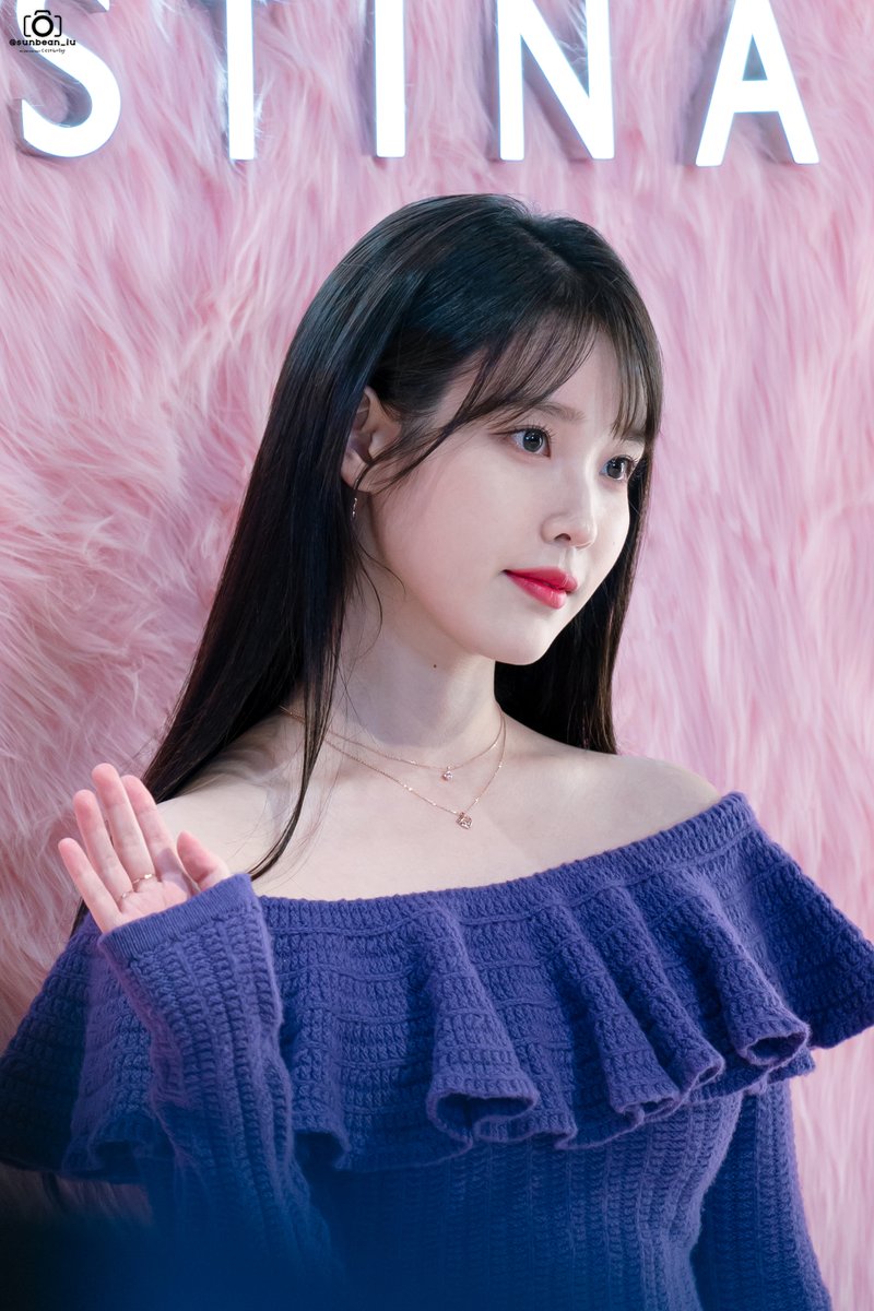 sunbean_iu's tweet photo. 231119 아이유 제이에스티나 팬사인회 포토콜 by Sunbean (1)

#IU #dlwlrma #아이유 #이지금 #제이에스티나 #포토콜 https://t.co/nEgzwBAr28