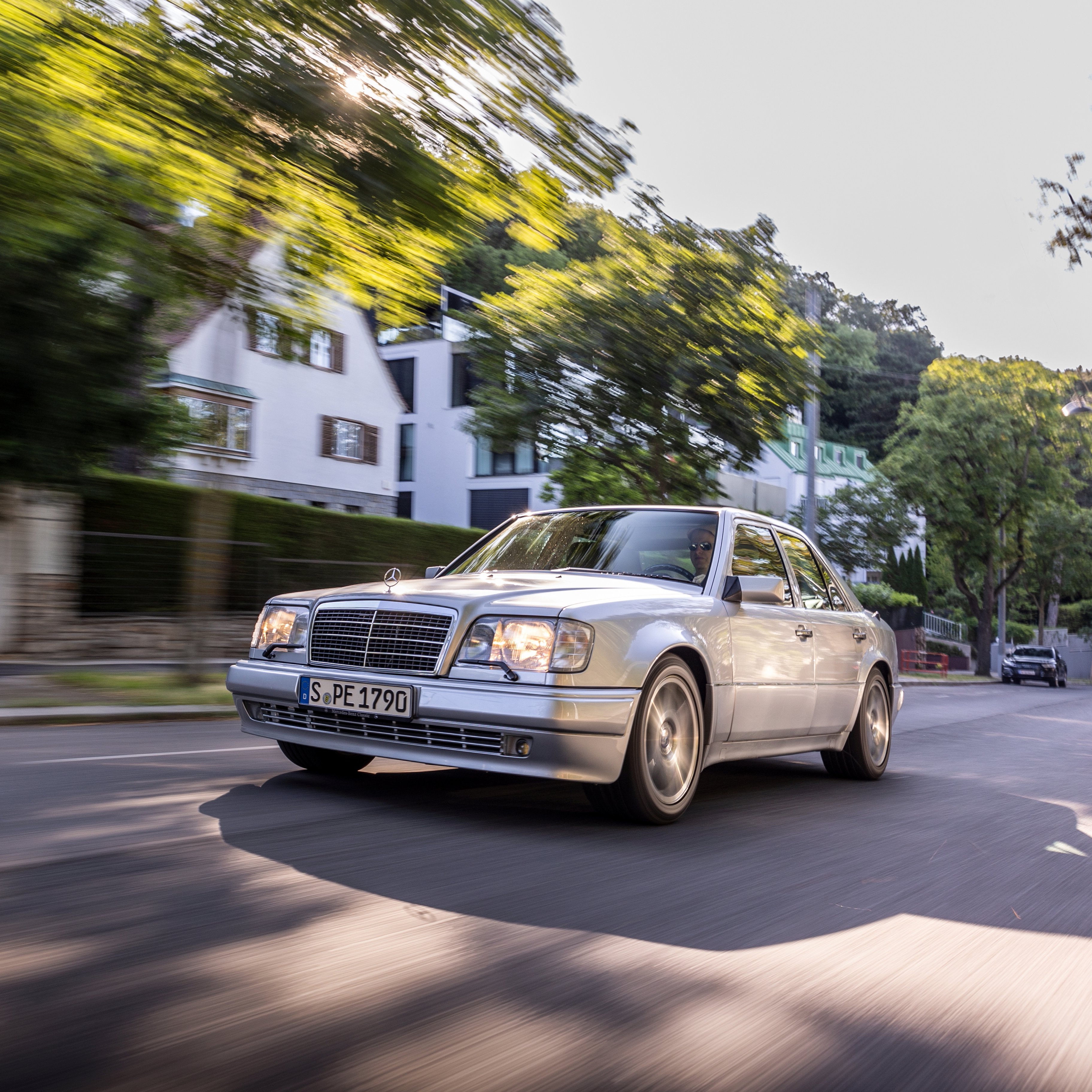 Mercedes-Benz Press on X: Next year marks a milestone for classic car  owners in Germany. In 2024, several #MercedesBenz models that were launched  in 1994 can be registered with the H licence