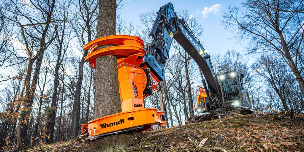Cutting new dimensions: The new WOODCRACKER® C650... tinyurl.com/msyd3c3m#felli… #grapple #Woodcracker #fellinggrapple #Hardox® steel #Tiltator #forestry #wood #trees #nature #ifi_news