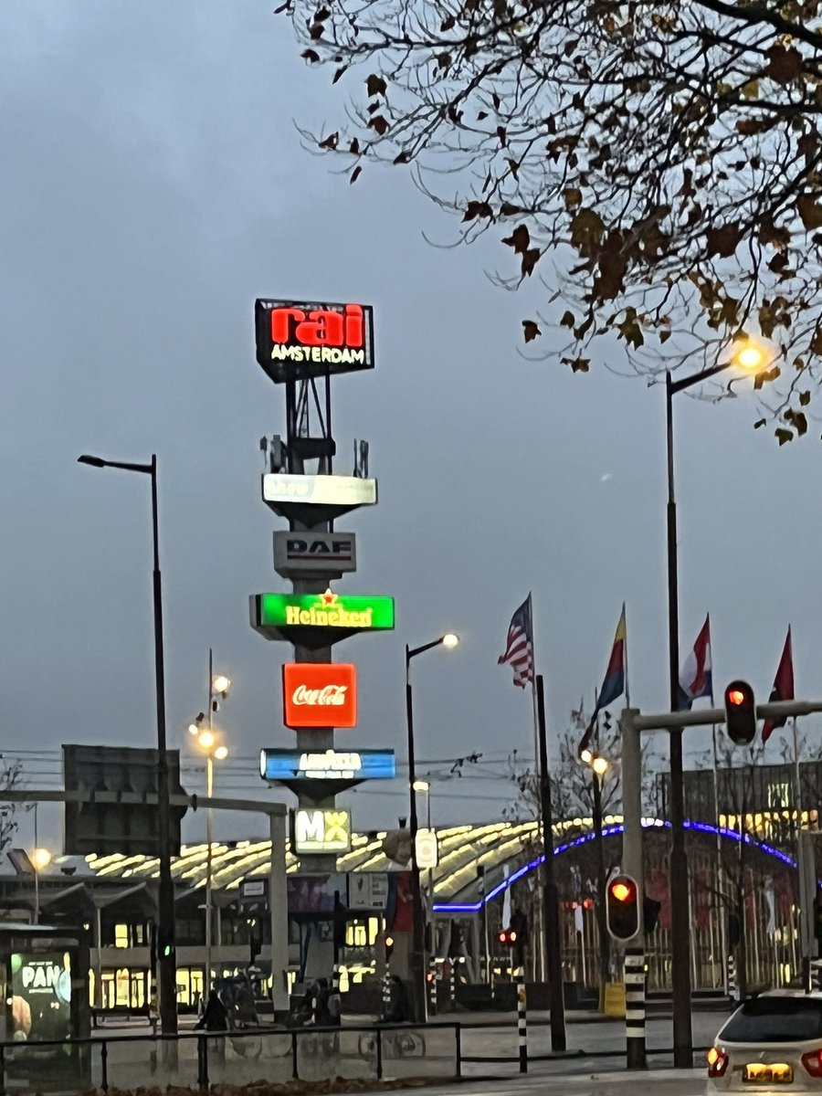 EES_Rebookers's tweet image. We are at day 2 - DMWF Amsterdam , it has been a great event , ready to attack the day 💪👊🏽👍 #rebookchampions #raiamsterdam #dmwf @DigiMarketingWF