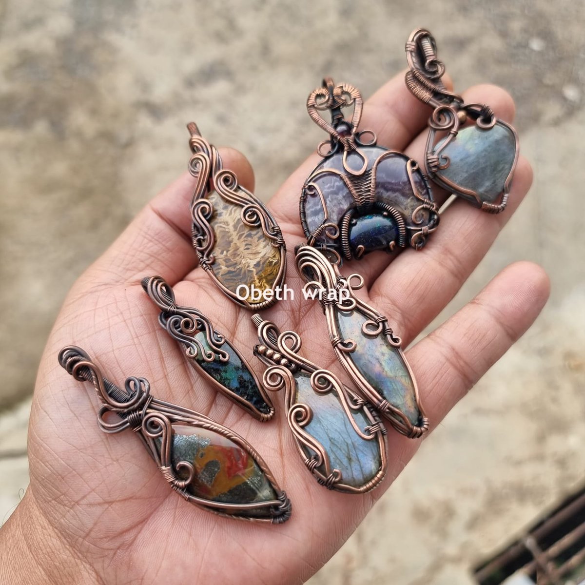 ObethWrap's tweet photo. With a relaxed soul.

#wirewrap #wirewrappedpendant #wirewrappingtutorial #wirewrappedcrystal #opals #wirewrappingjewelry #wirewrapforsale #wirewrapforsale #wirewraprings #goldsmithscentre #jewellerymaking #jewelleryworkshop #makersworkshop #jewelrymaking #jewelryworkshop https://t.co/2D0ST1wuh4