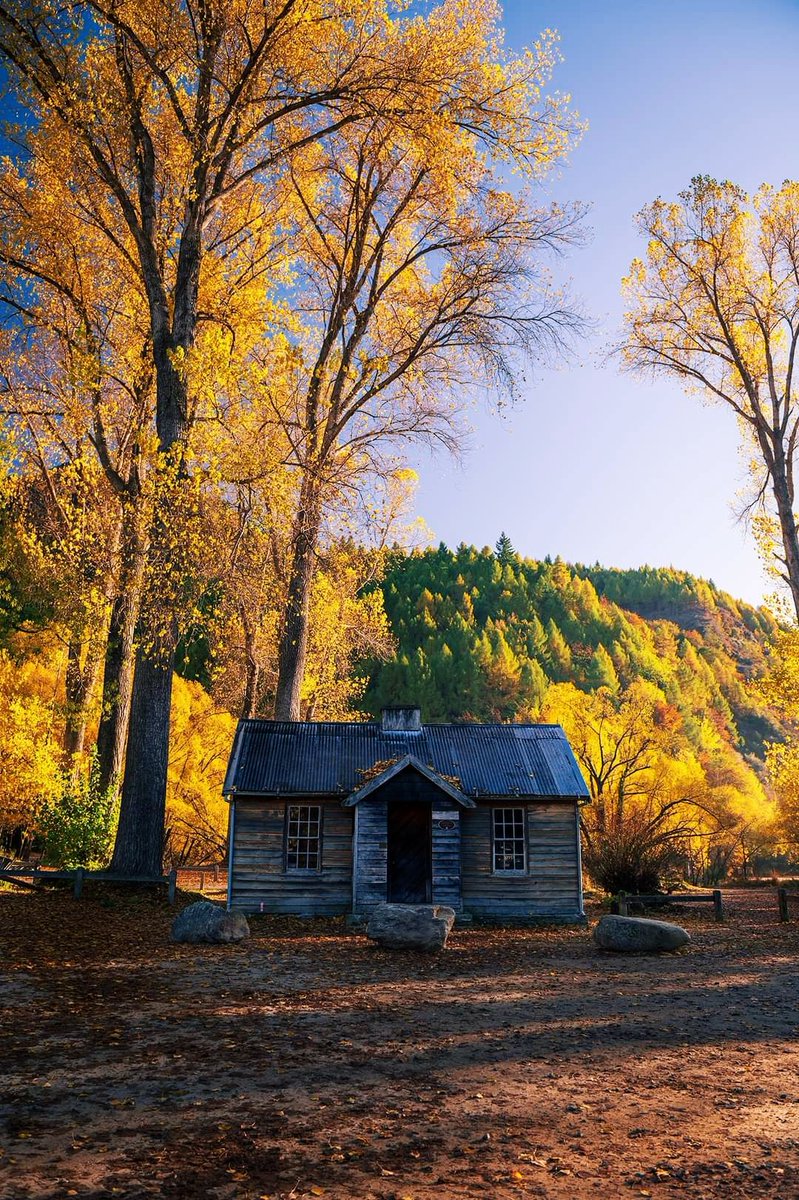 Beautiful Arrowtown in Autumn, South Island, New Zealand.

#scenery
#beautifulNZ
#naturelovers