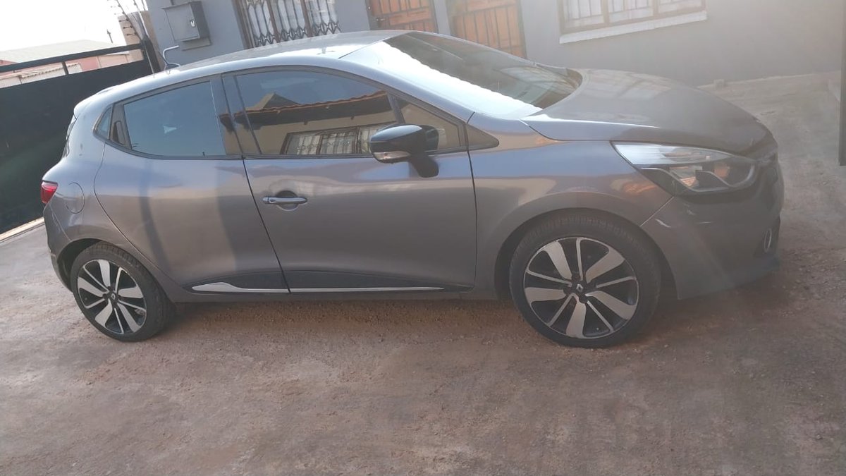 R90k Renault clio
142000kms