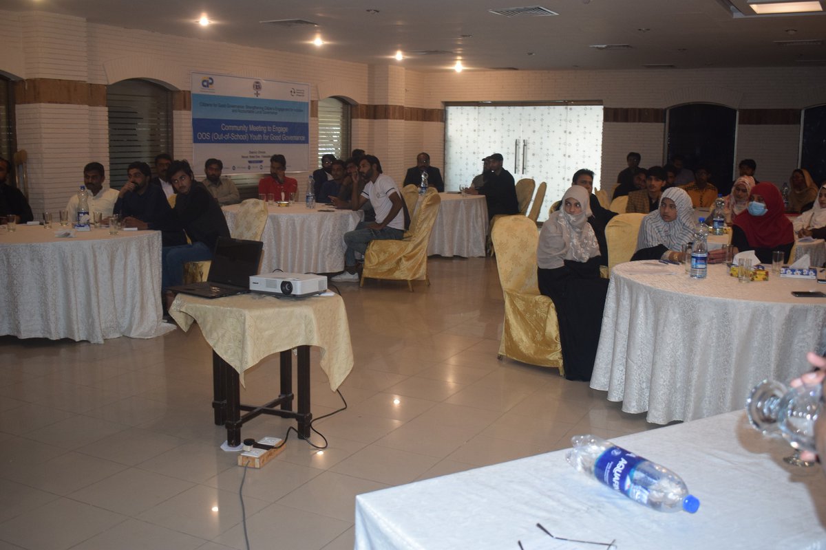 cpdi_pakistan's tweet photo. Punjab: We had a great time engaging with out-of-school youth in Faisalabad, Toba Tekh Singh and Chiniot as part of our CPDI project "Citizens for Good Governance: Strengthening Citizens’ Engagement for Inclusive and Accountable Local Governance". 

We discussed how youth can use their skills to solve governance issues and improve service delivery. We also learned about good governance principles such as effectiveness, transparency, accountability and responsibility. 

We had a special session on climate change and how youth can play a key role in mitigating and adapting to its impacts. We were glad to have some government officials join us and share their views on citizen participation in governance.