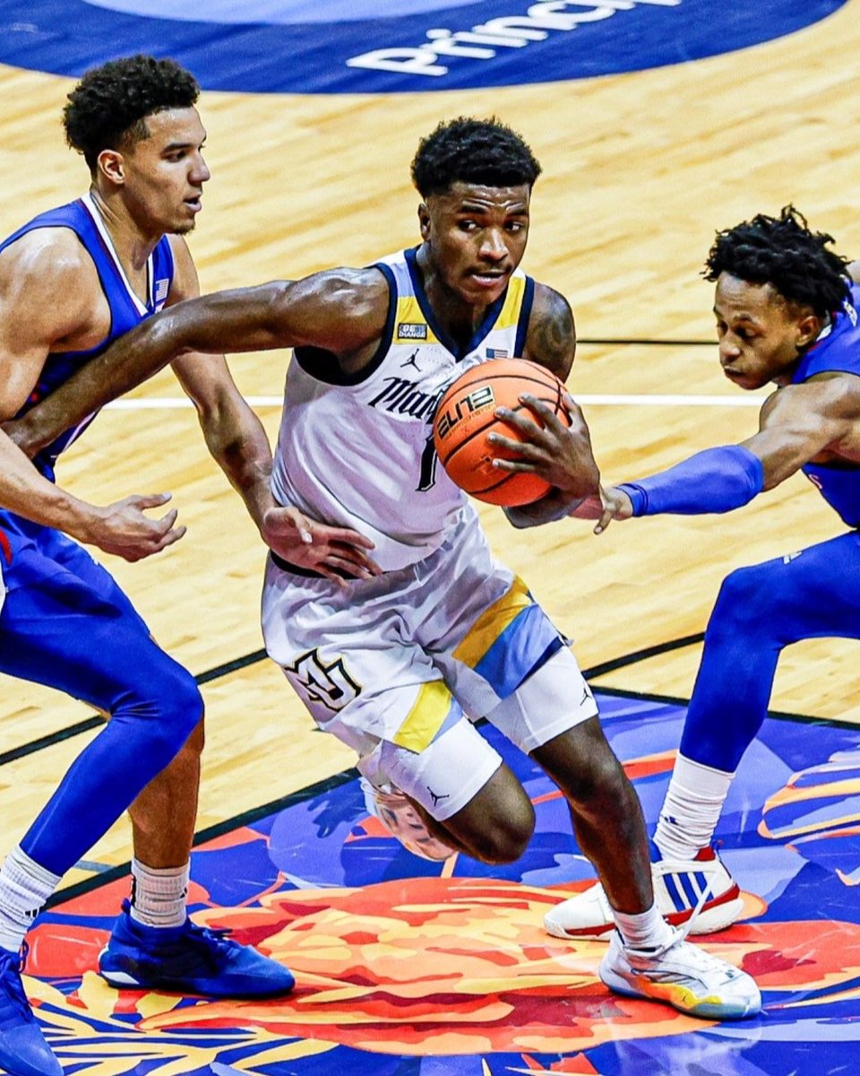 MarquetteU's tweet image. Down goes No. 1️⃣!

🤯 No. 4 @MarquetteMBB beats No. 1 Kansas in Maui Invitational’s Semi-Finals! 🌺

#WeAreMarquette | #MUBB