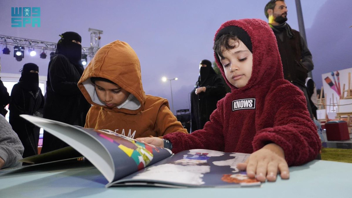 "أطفالنا يقرؤون" ..
رحلة ثقافية تُثري تجارب الأطفال في #الباحة .
فعالية أطلقتها هيئة المكتبات بالتعاون مع أمانة الباحة بحديقة الخزامى بمحافظة بلجرشي وذلك ضمن سعي الهيئة لتنمية العادات القرائية .
spa.gov.sa/N2001659
#واس_جودة_الحياة