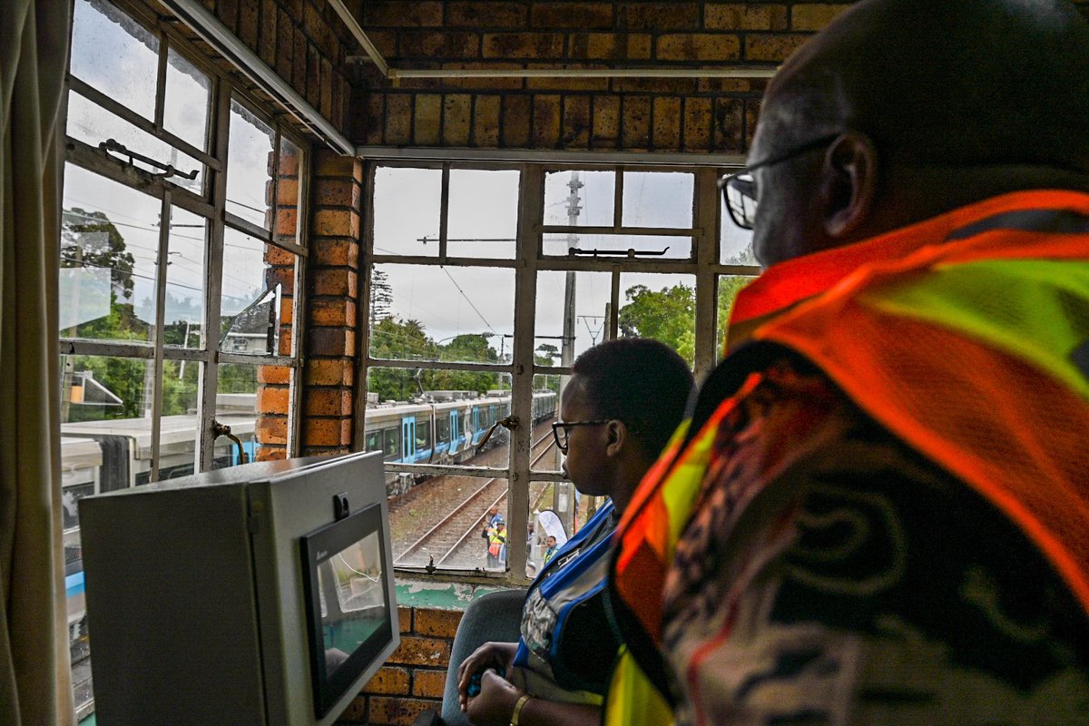 MetrorailWC's tweet photo. Second part of the inspection at Kenilworth . 

The Deputy Minister of Transport, Mr  @MangcuLisa inspecting the proper functions at the level crossing control room 

 #BeTrainSmart @PRASA_Group @Dotransport https://t.co/Nyk1y72eo7