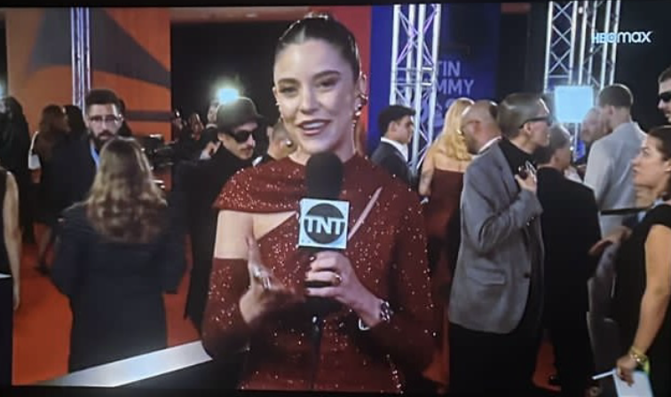 Israel Torres (@djisraeltorres) on Twitter photo En mi perra vida me imagine que un día iría a los Latin Grammy's y menos que haría un cameo en TNT con <a href="/ElTuiterDelJuan/">Juan Sáenz</a>. La vida es buena. En mi perra vida me imagine que un día iría a los Latin Grammy's y menos que haría un cameo en TNT con <a href="/ElTuiterDelJuan/">Juan Sáenz</a>. La vida es buena.
