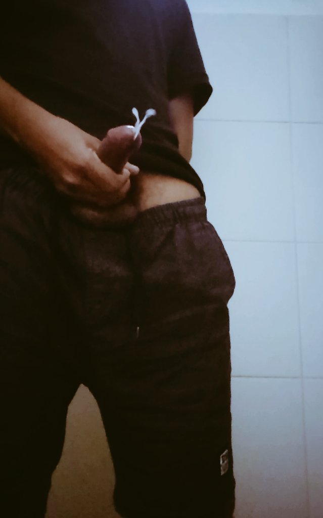 Dickybi08031883's tweet photo. ဂွေးထု.ခြင်းအနုပညာ..😃😃 https://t.co/WNaM69QkqJ