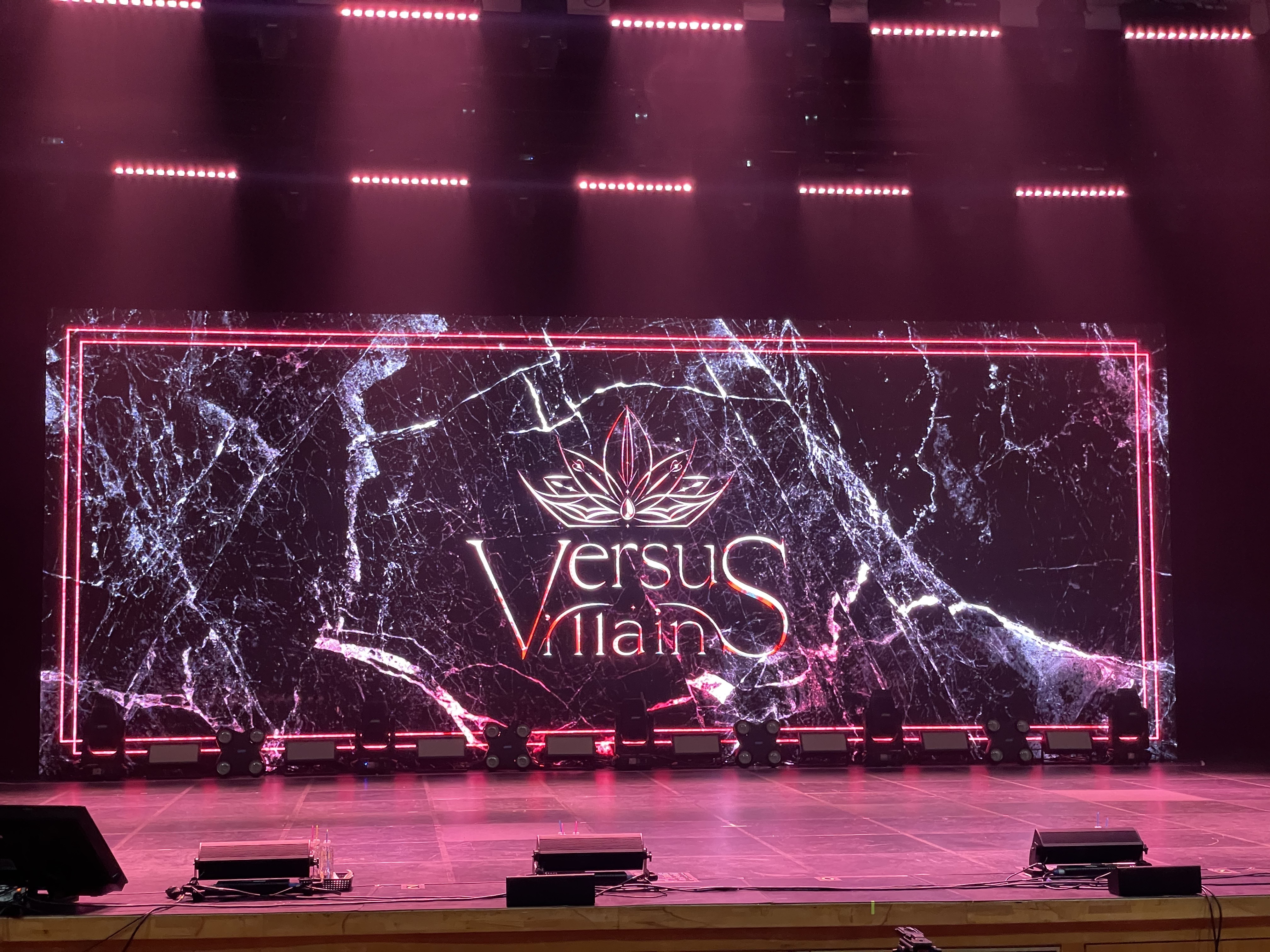 F_hLbDZbAAAVn2g?format=jpg&name=4096x4096